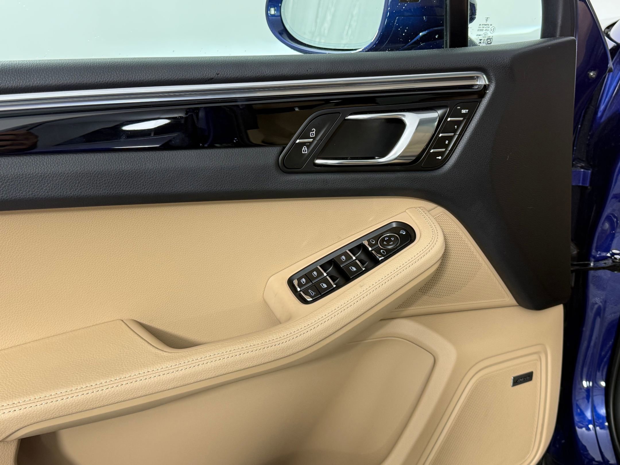 Certified 2025 Porsche Macan S AWD/4WD image 15