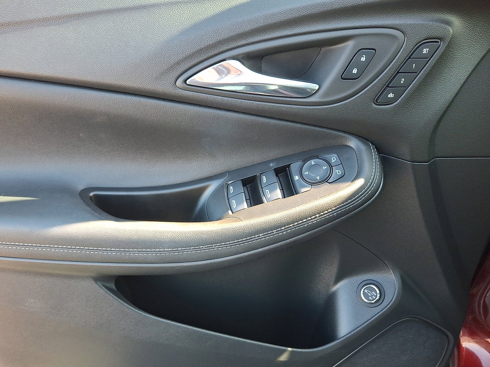 Used 2022 Buick Encore GX Essence w/ Experience Buick Package image 14