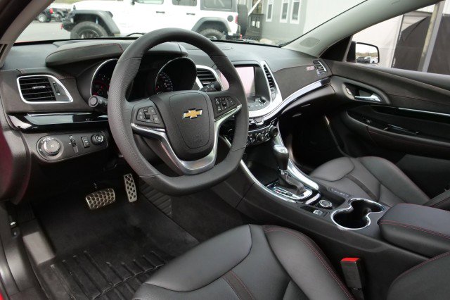 Used 2015 Chevrolet SS / 6.2L V8 / Sunroof / Heated & image 13