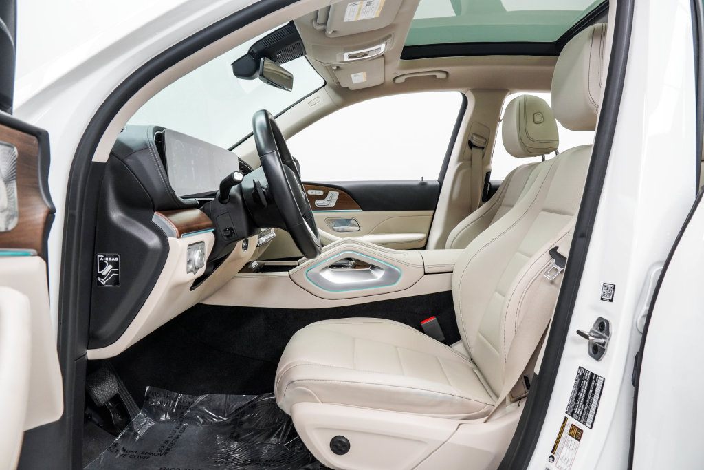 Used 2023 Mercedes-Benz GLS 450 4MATIC image 17