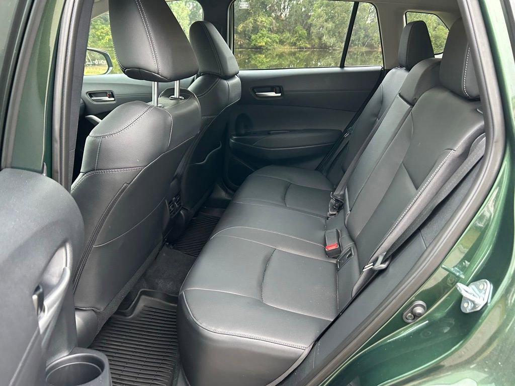 Used 2025 Toyota Corolla Cross XLE image 13