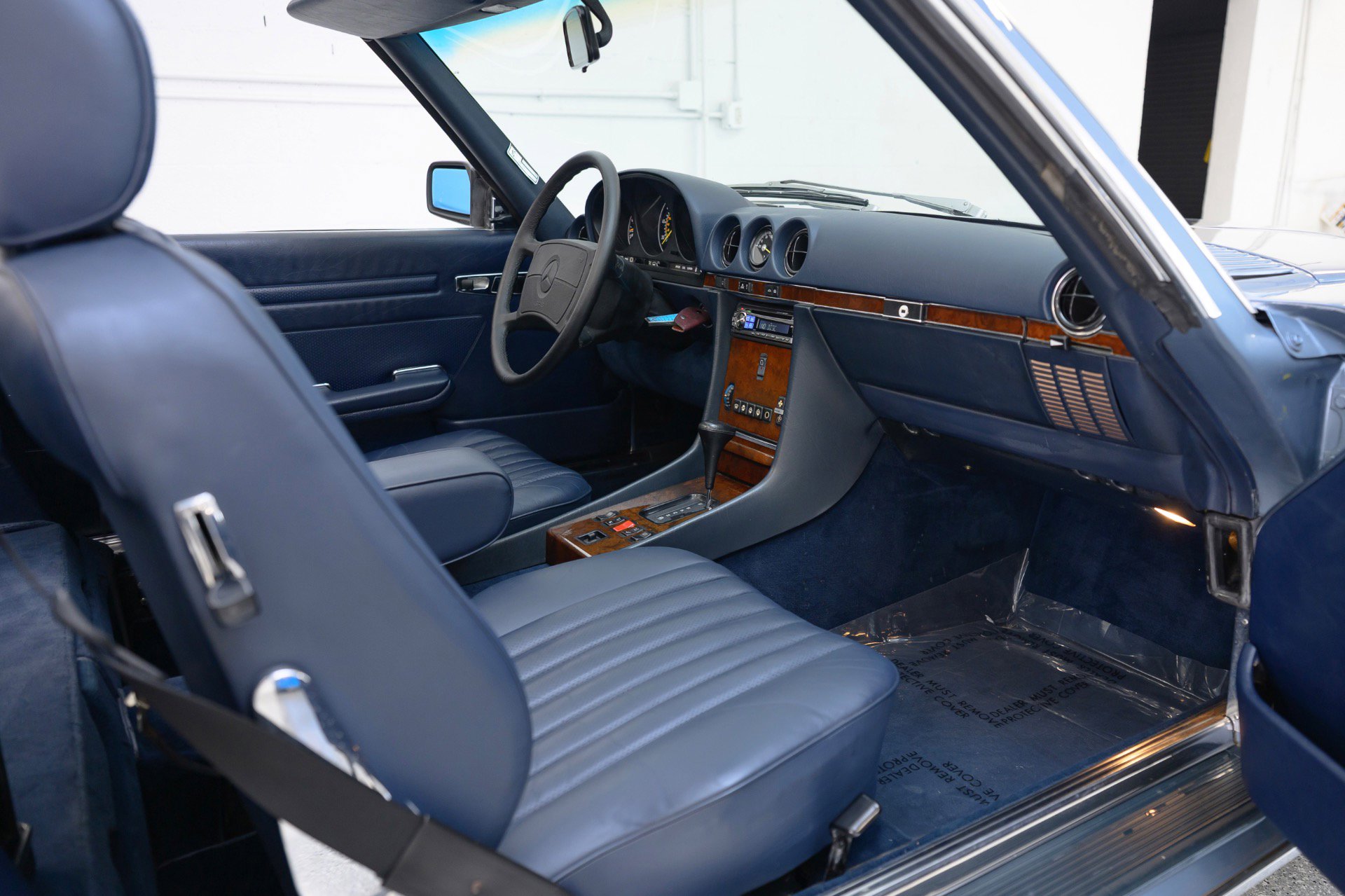 Used 1987 Mercedes-Benz 560 SL image 25