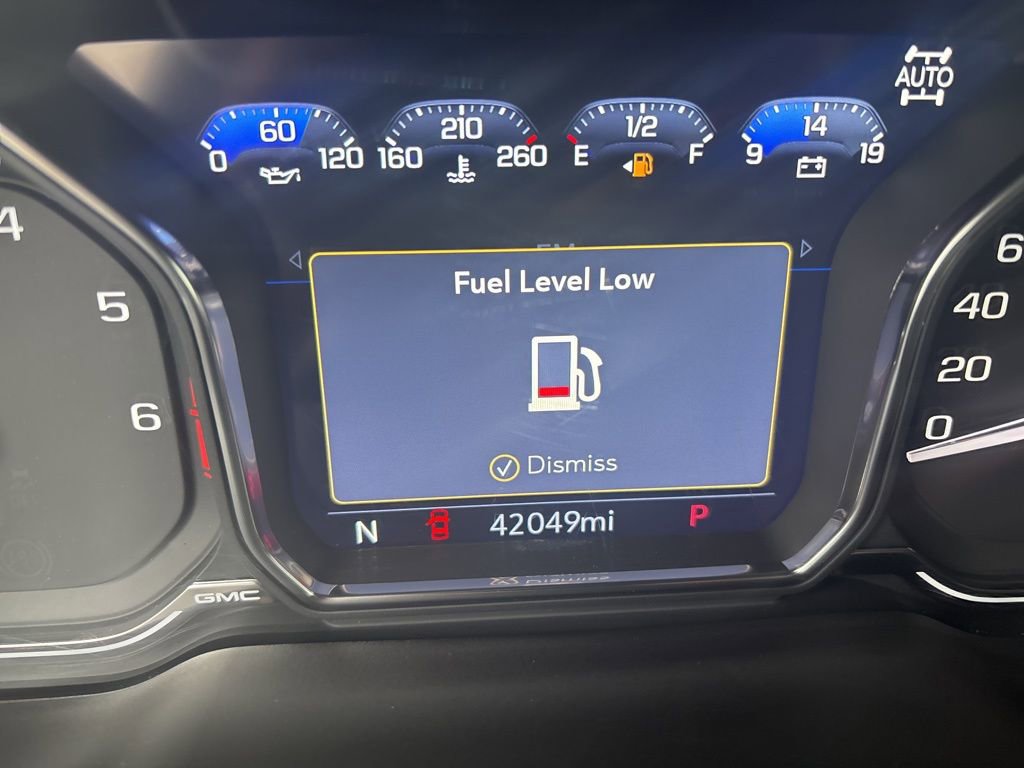 Used 2021 GMC Yukon XL SLE image 16