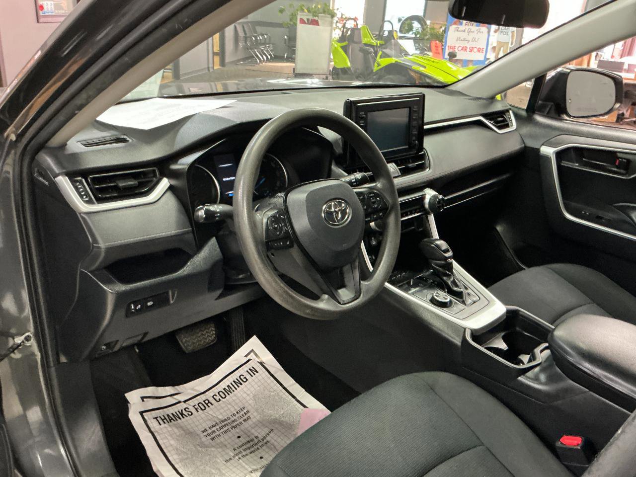 Used 2019 Toyota RAV4 LE AWD/4WD image 13