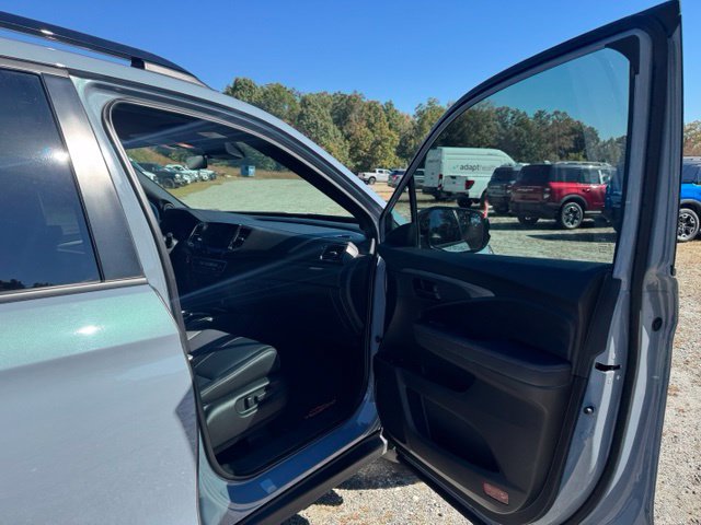 Used 2023 Honda Passport TrailSport image 14