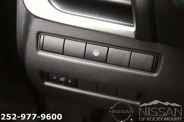 Used 2022 Nissan Rogue SV AWD/4WD image 24