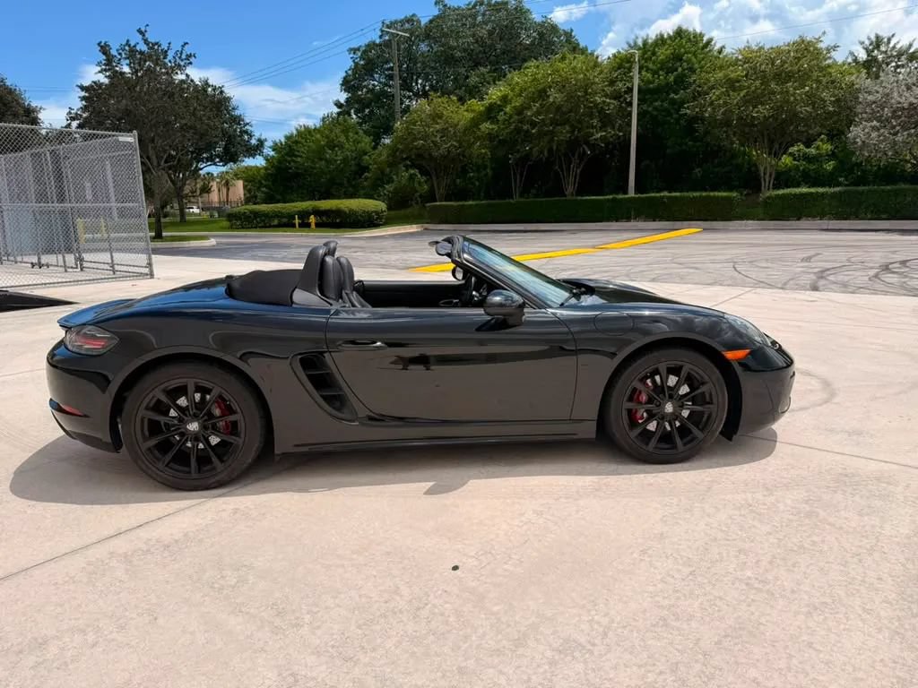Used 2019 Porsche 718 Boxster RWD image 7
