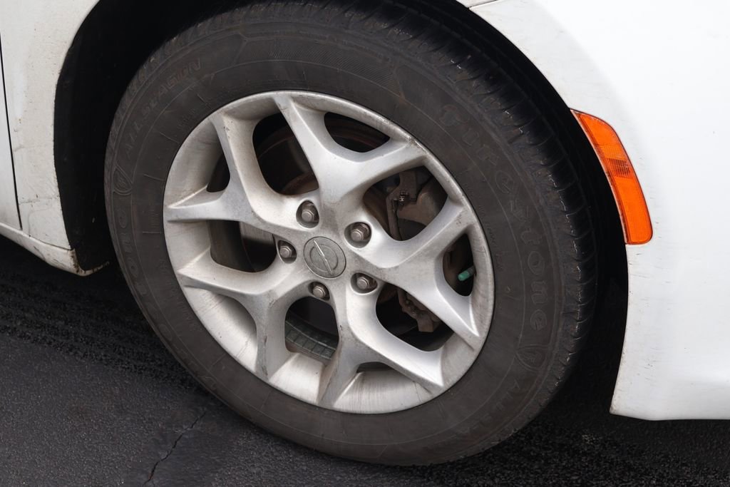 Used 2017 Chrysler Pacifica Touring-L Plus w/ Tire & Wheel Group image 5