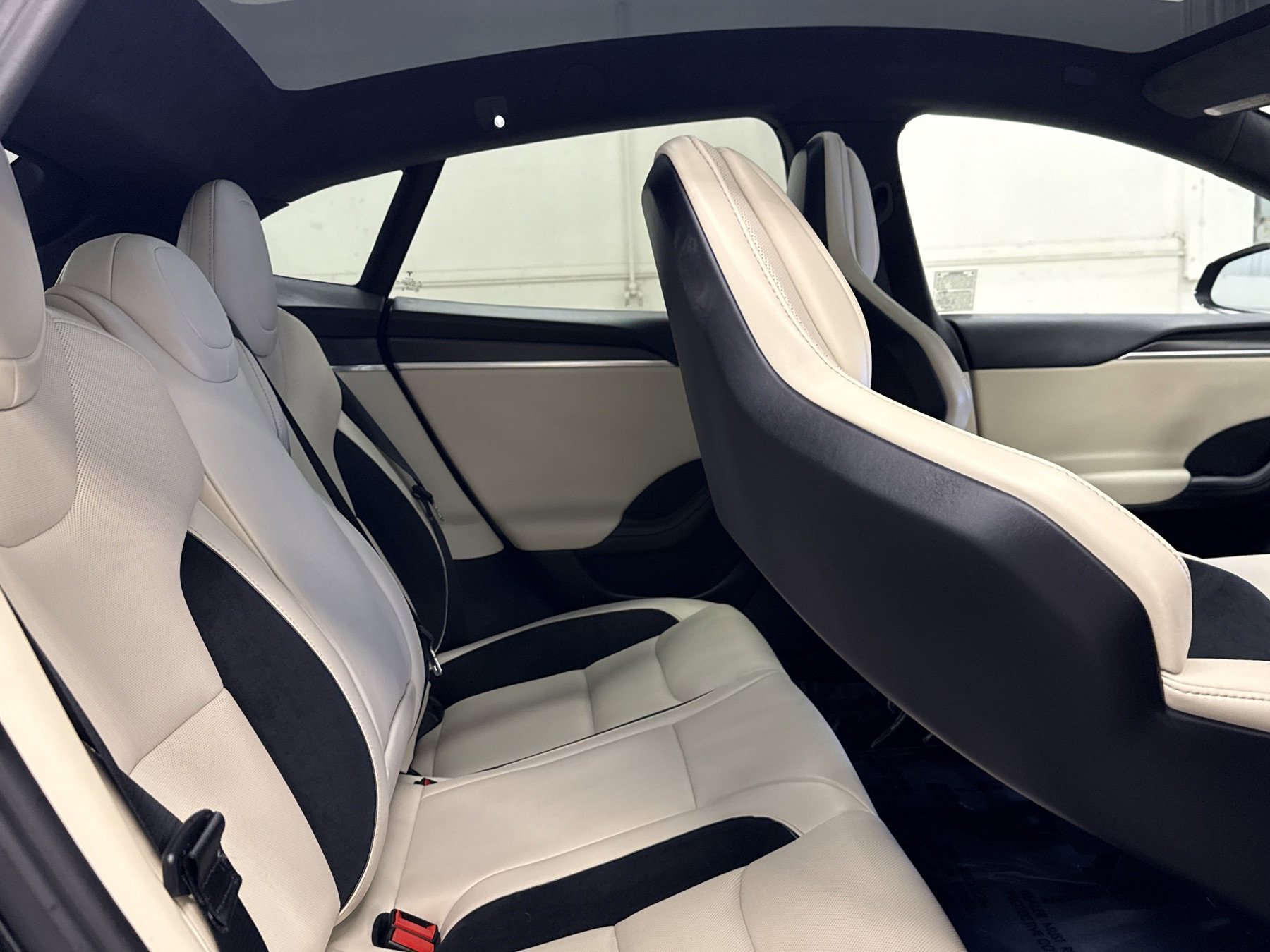 Used 2025 Tesla Model S Plaid image 39