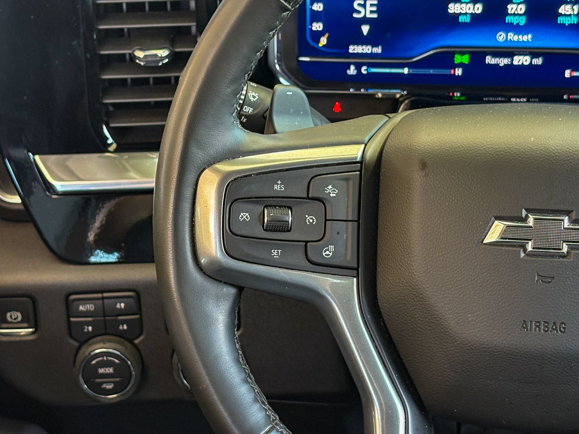 Used 2025 Chevrolet Silverado 1500 LT Trail Boss w/ LT Trail Boss Premium Package AWD/4WD image 34