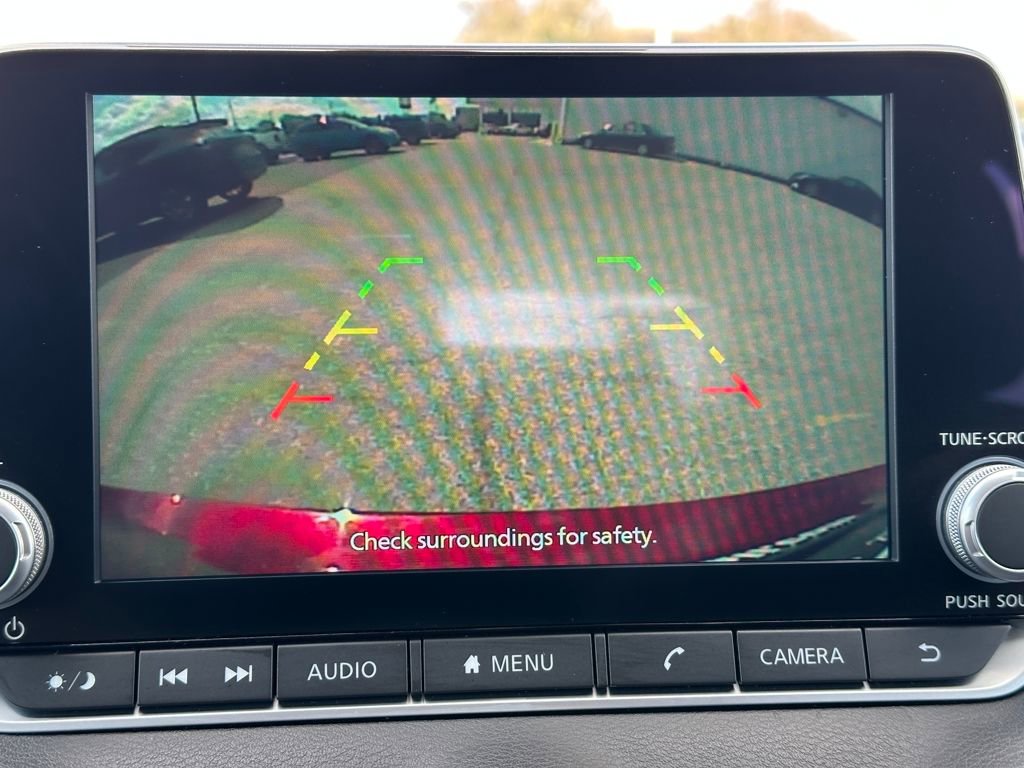 Used 2024 Nissan Sentra SV FWD image 28
