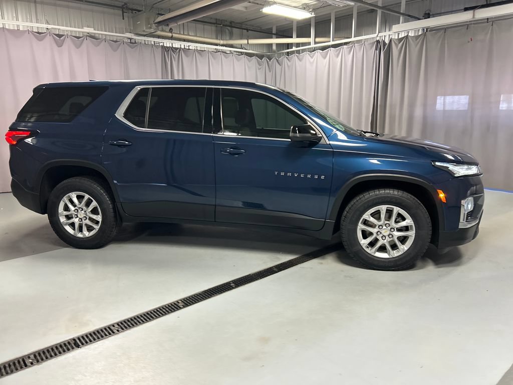 Used 2023 Chevrolet Traverse LS FWD image 8