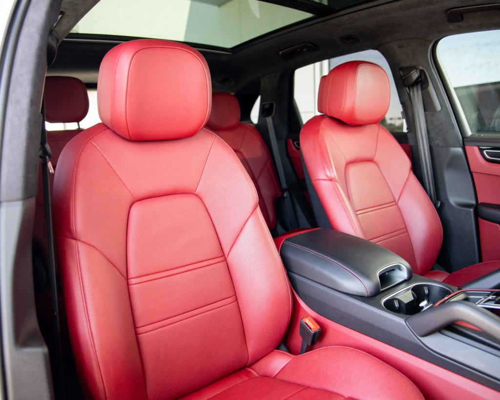 Certified 2023 Porsche Cayenne GTS AWD/4WD image 25