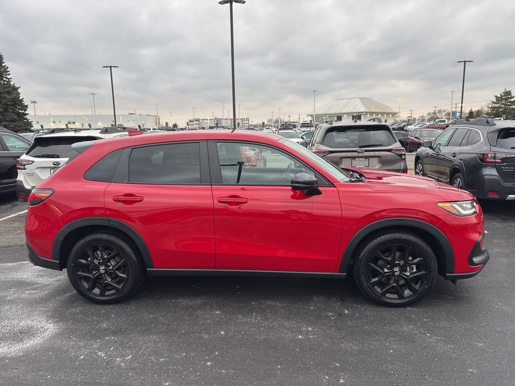 Used 2024 Honda HR-V Sport image 2