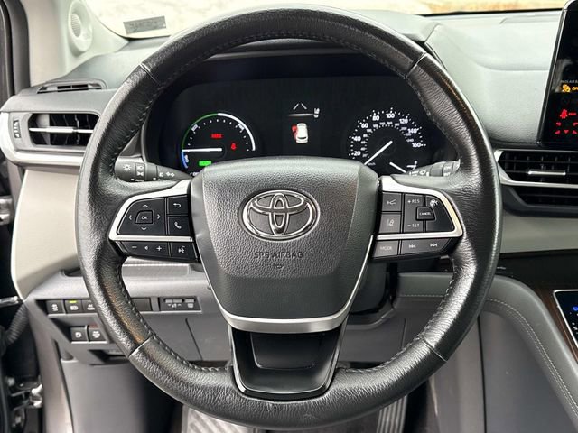 Used 2021 Toyota Sienna XLE w/ XLE Plus Package image 19