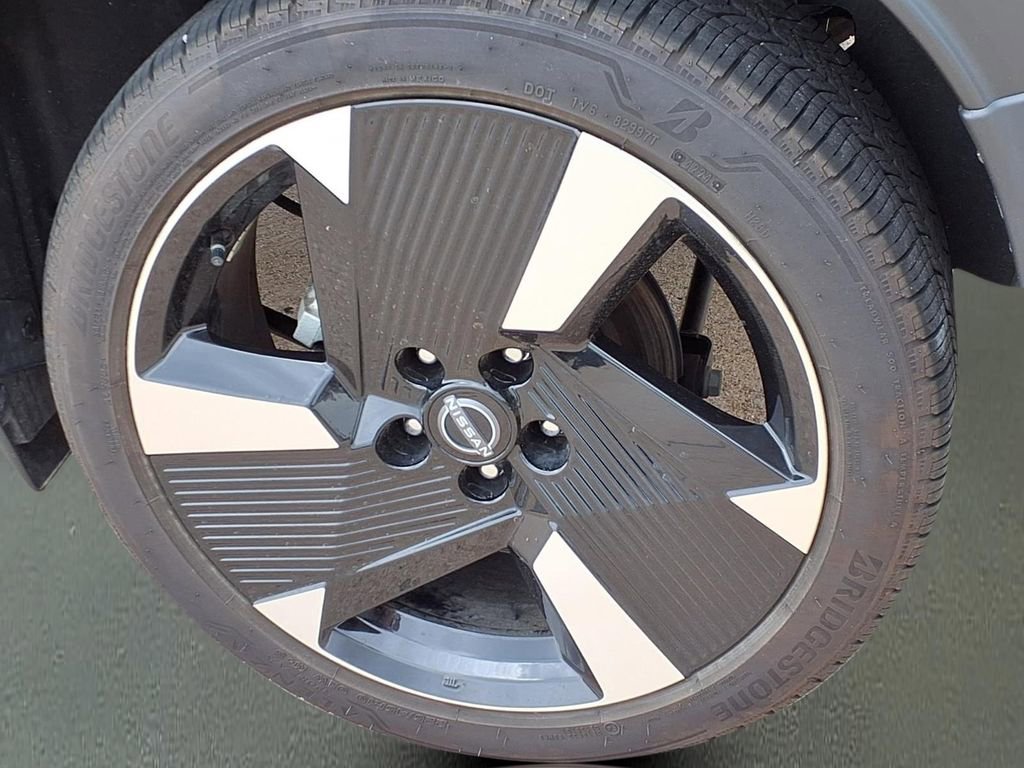 Used 2025 Nissan Kicks SR image 30