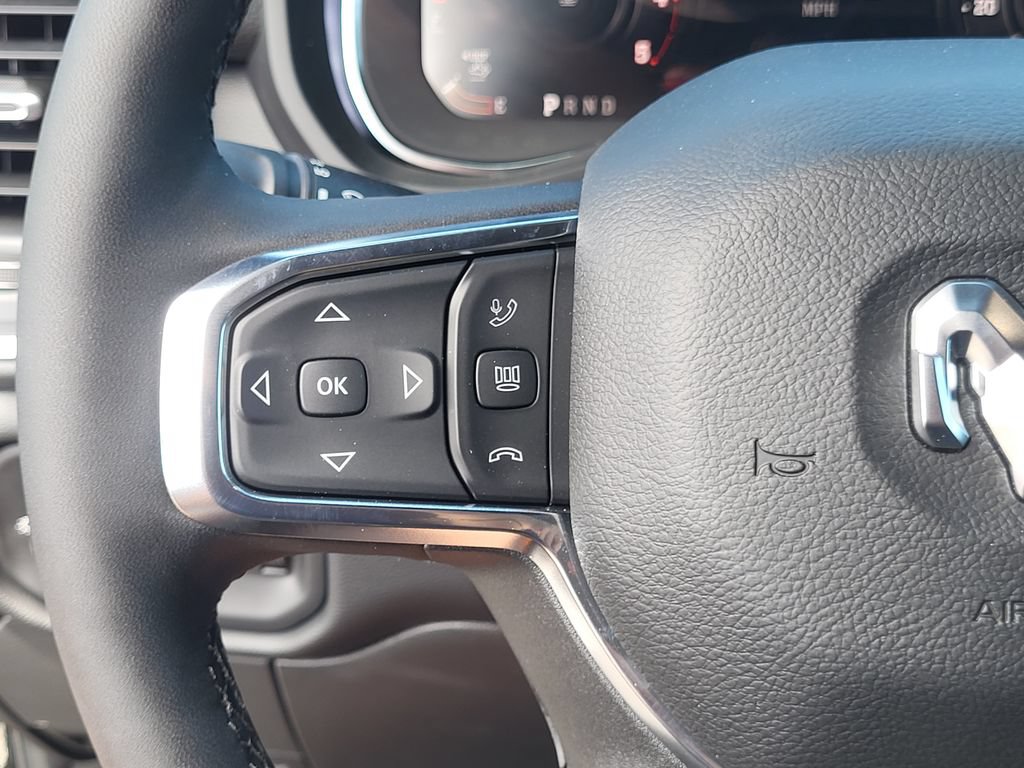 New 2026 RAM 2500 Laramie AWD/4WD image 18