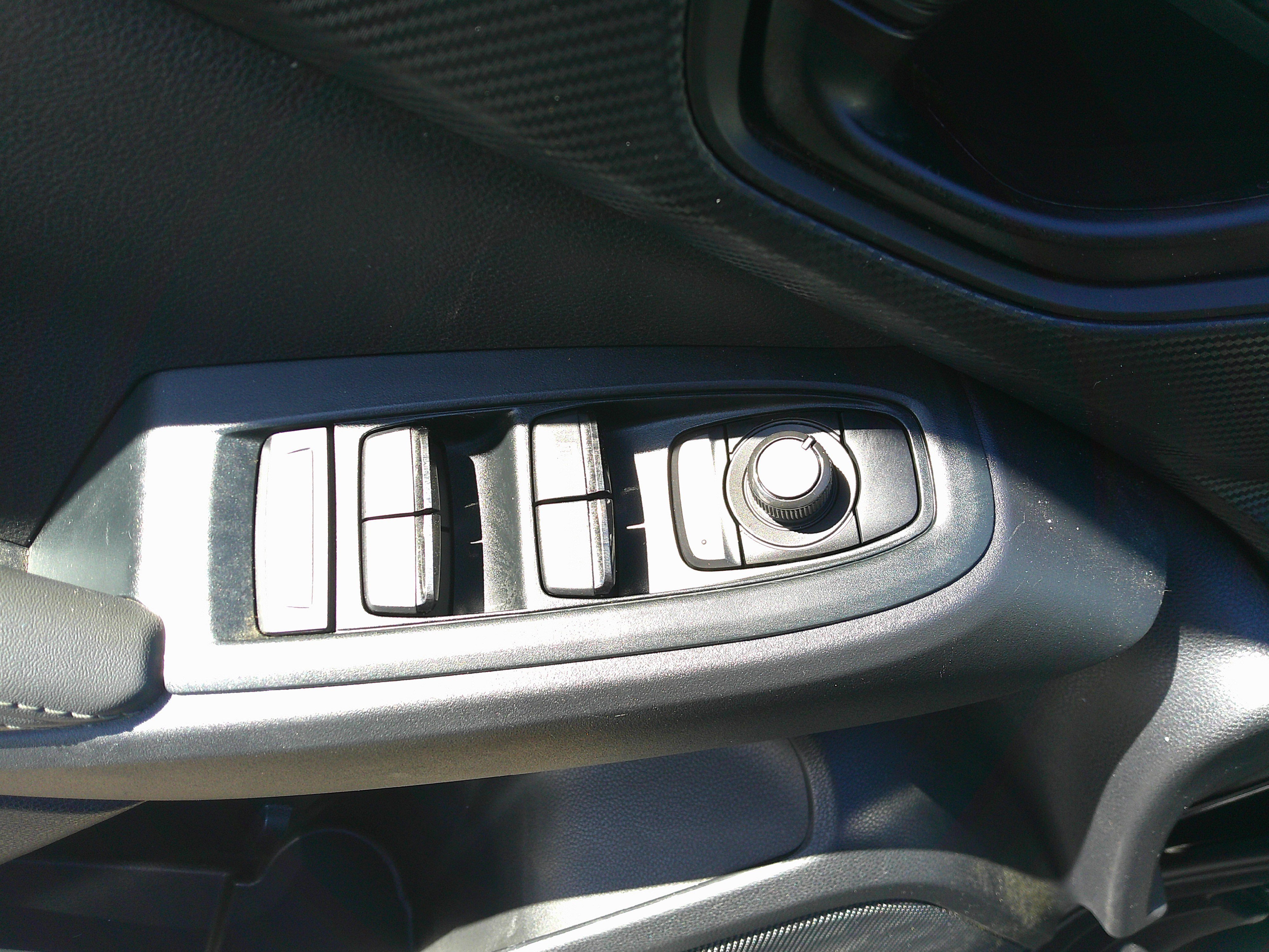 Used 2024 Subaru Crosstrek 2.0i Premium w/ Crosstrek Mirror Package image 19