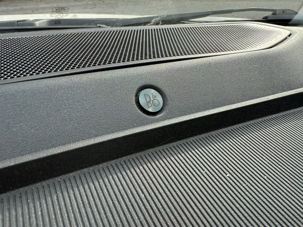 Used 2023 Ford F150 Lightning Lariat image 25