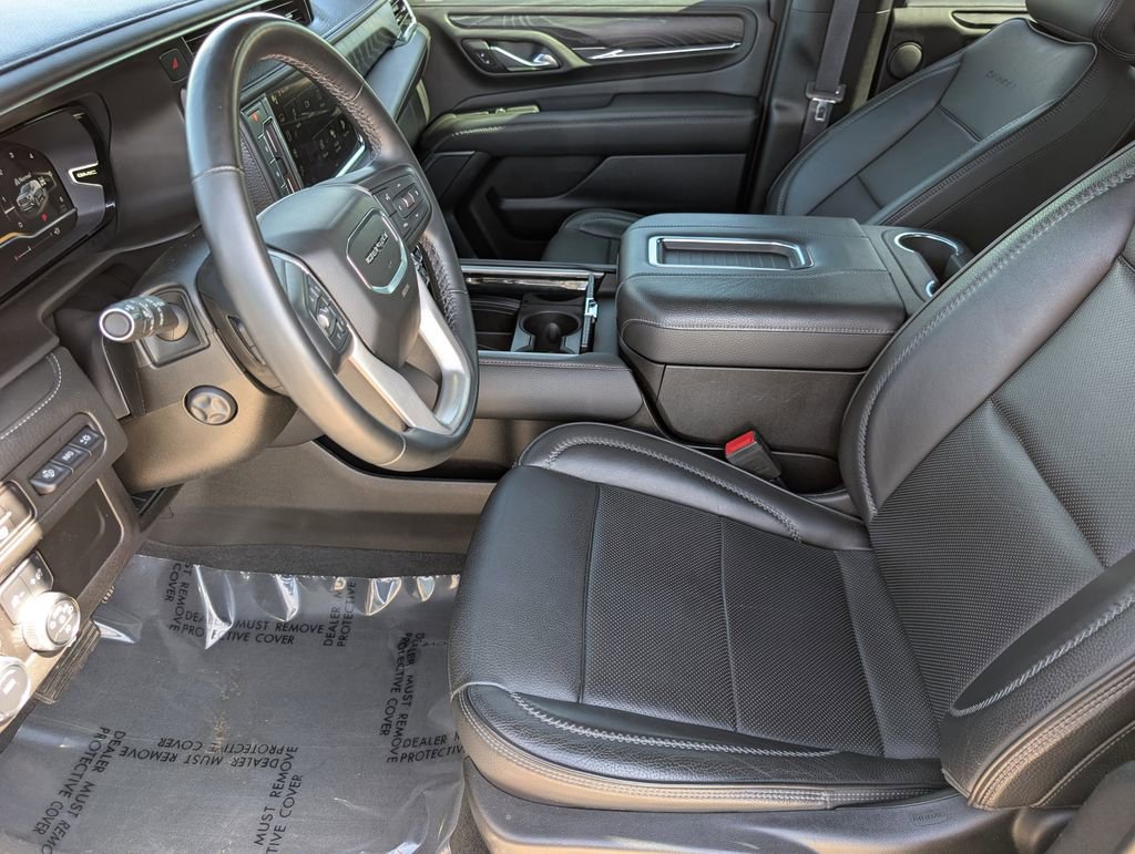 Used 2023 GMC Yukon XL Denali AWD/4WD image 14