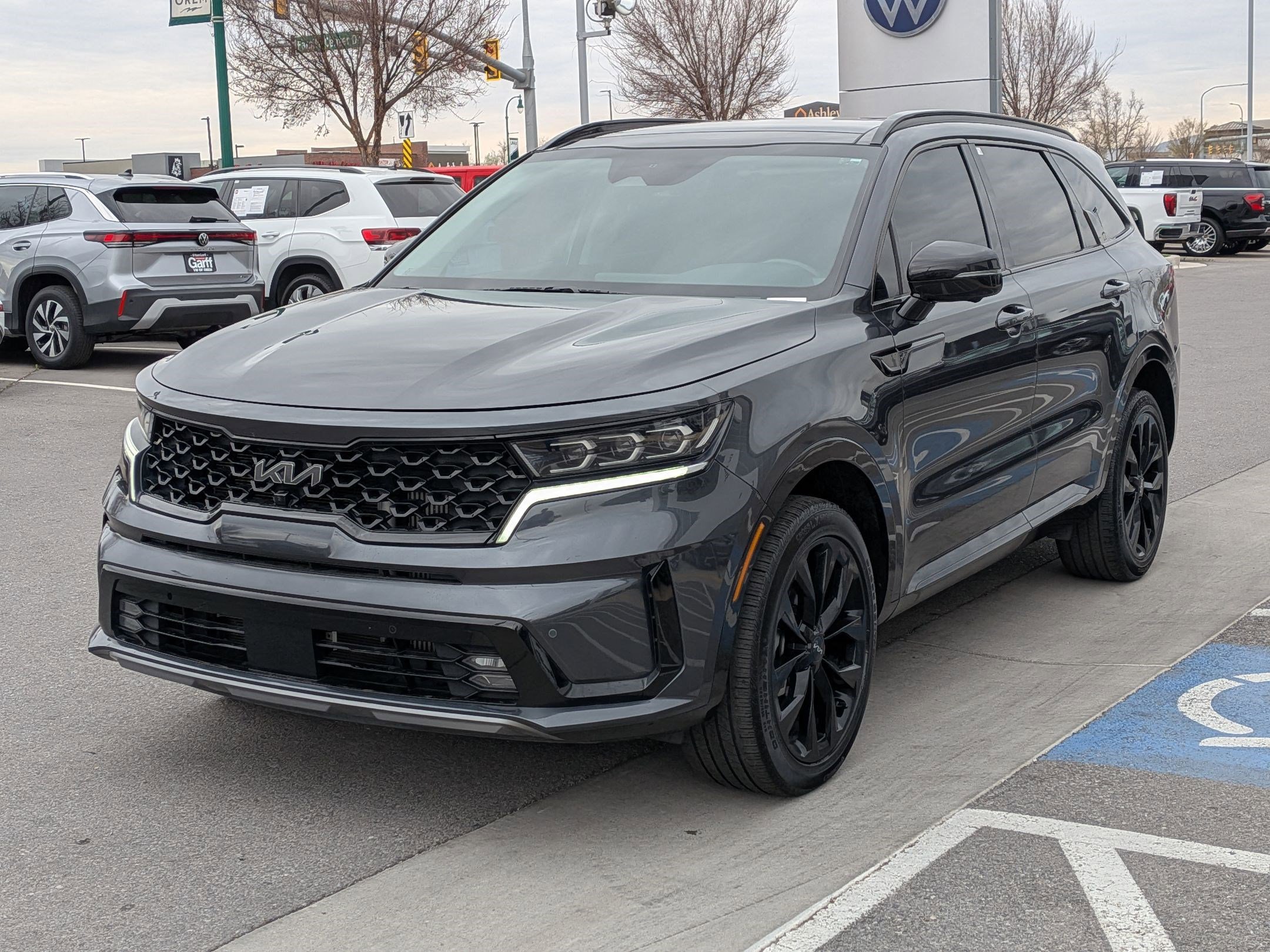 Used 2023 Kia Sorento SX image 11