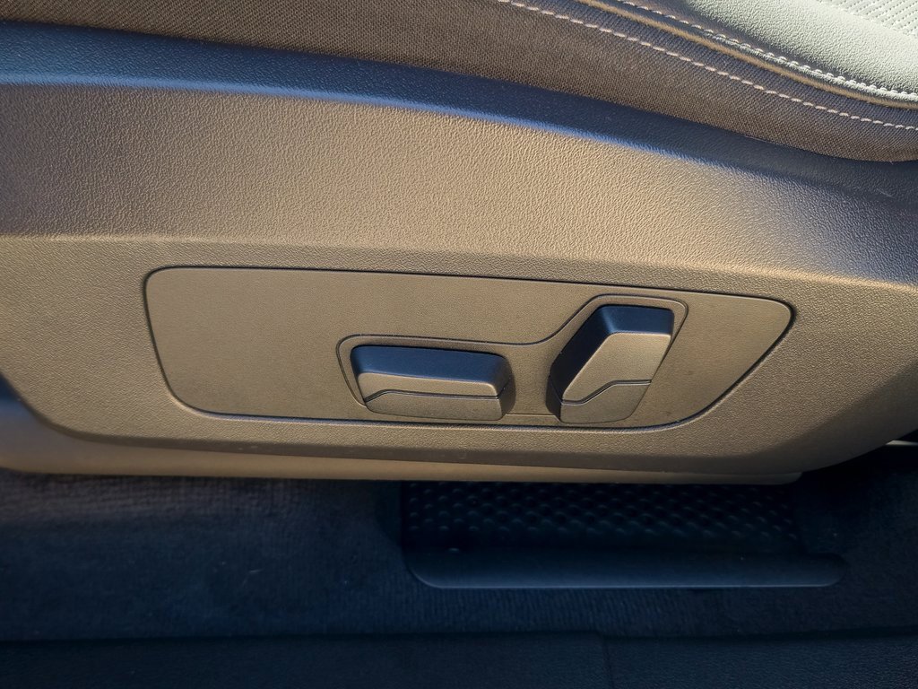 Used 2025 BMW X1 xDrive28i w/ M Sport Package image 11