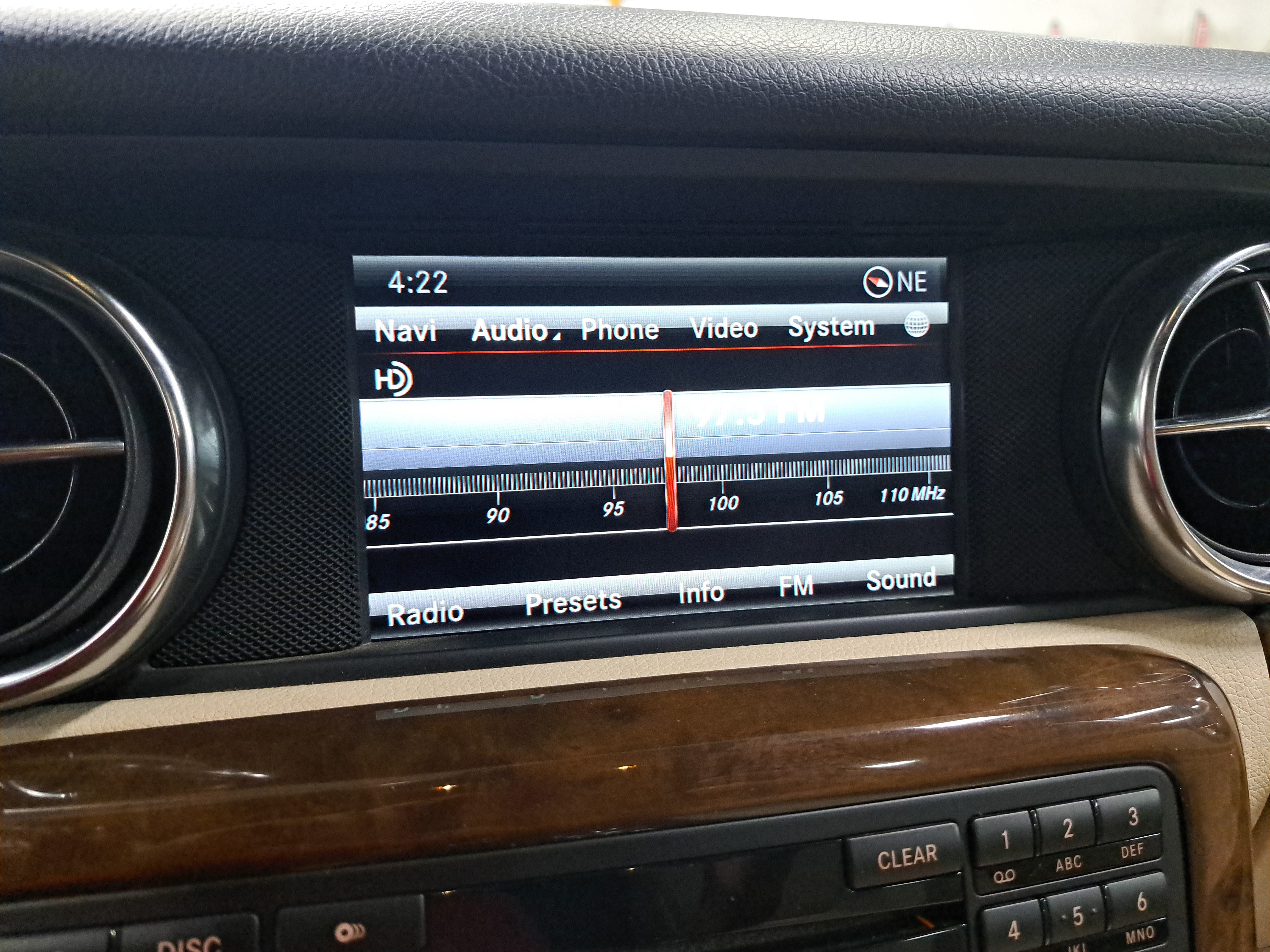 Used 2014 Mercedes-Benz SLK 350 image 18