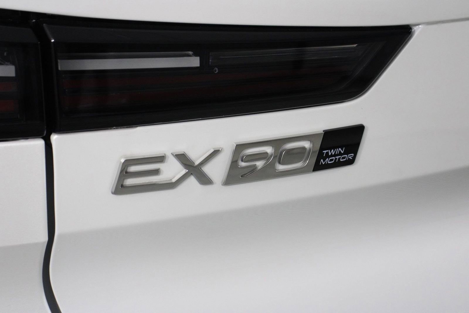 New 2026 Volvo EX90 Ultra AWD/4WD image 15