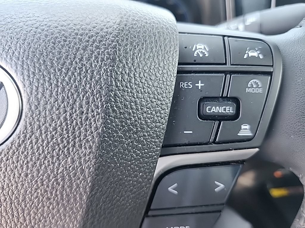 Used 2025 Toyota Camry XSE FWD image 6