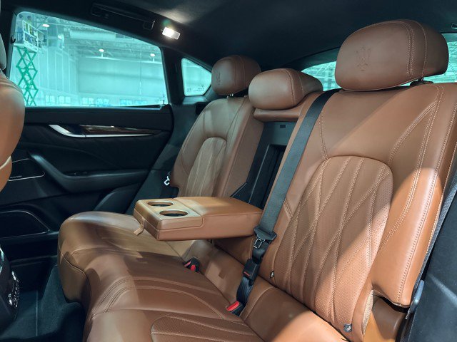 Used 2021 Maserati Levante GranLusso image 51