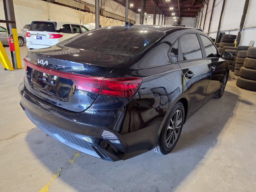 Used 2024 Kia Forte LXS FWD image 2