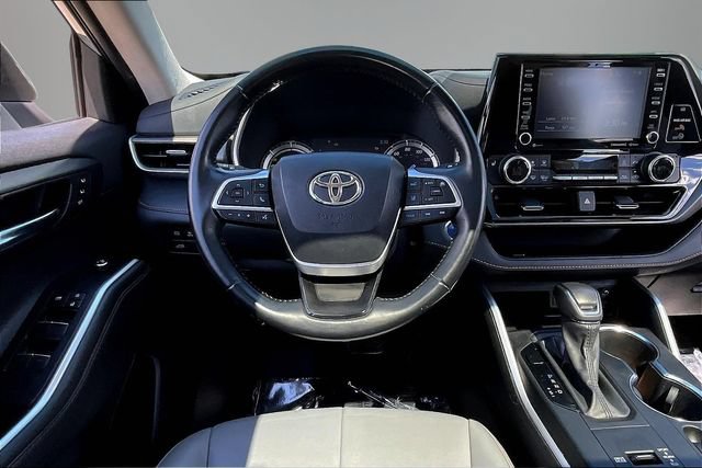 Used 2022 Toyota Highlander Bronze Edition AWD/4WD image 8