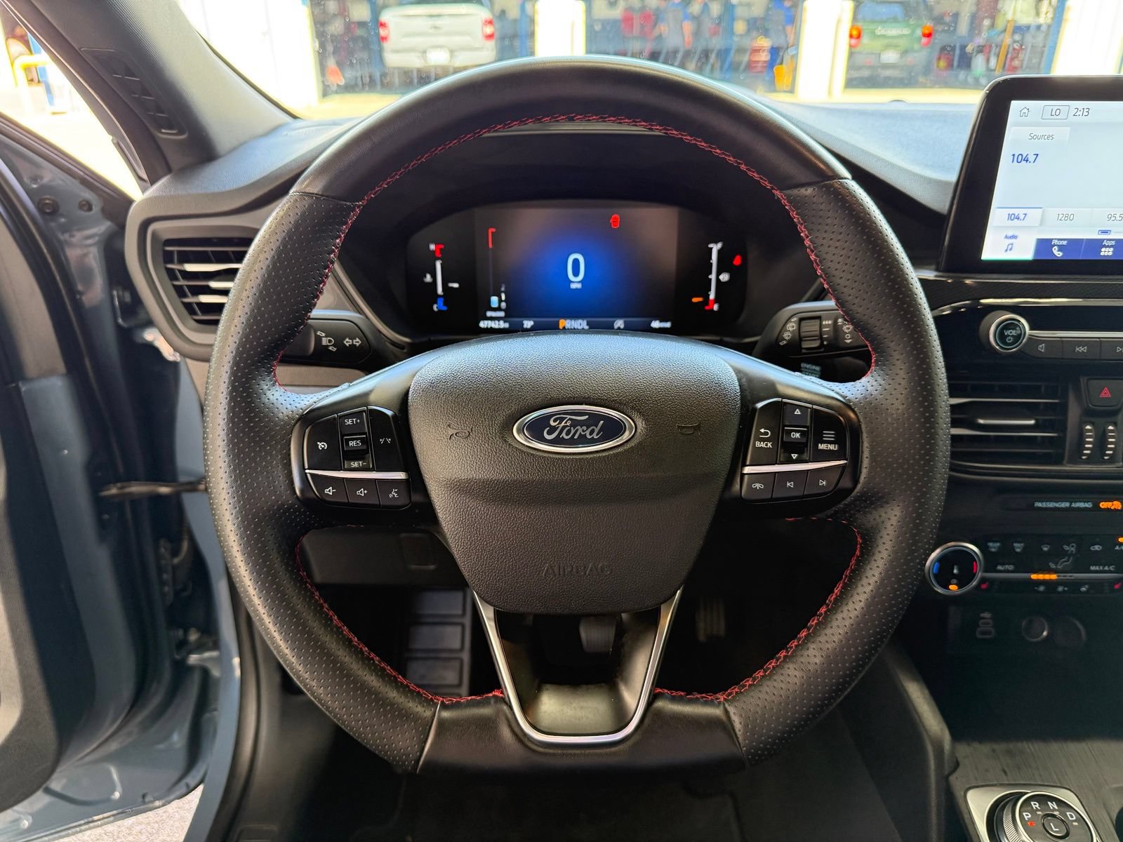 Used 2025 Ford Escape ST-Line Select AWD/4WD image 14