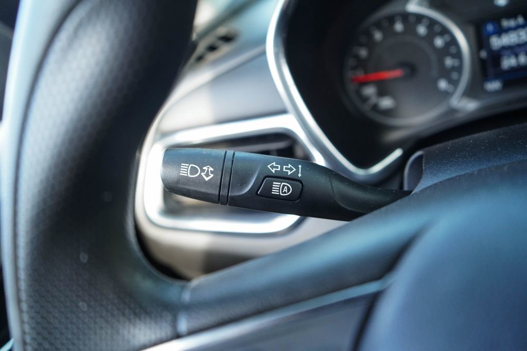 Used 2021 Chevrolet Equinox LT image 28