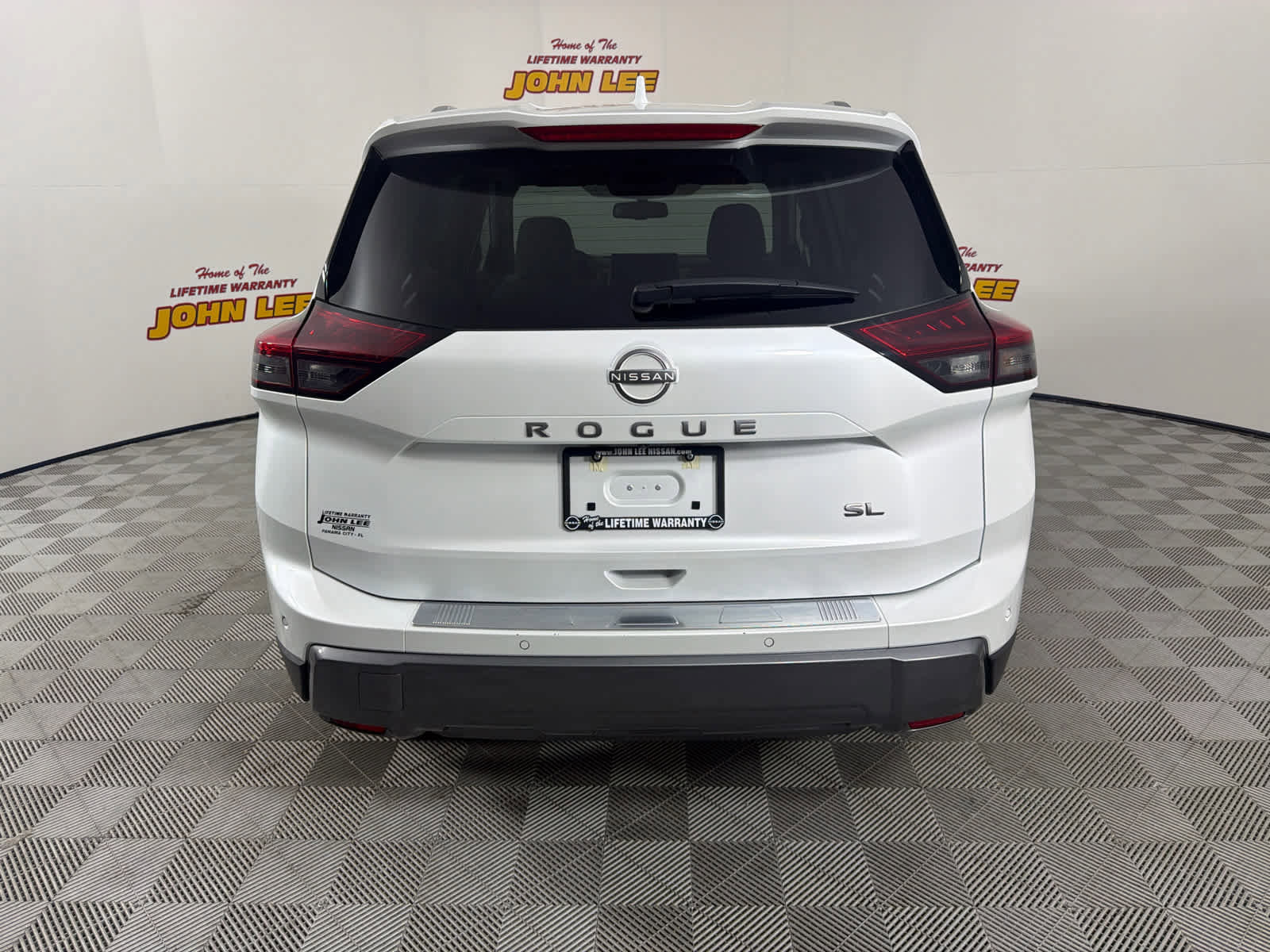 Used 2024 Nissan Rogue SL image 4