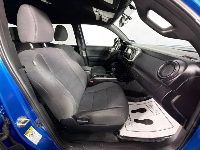 Used 2016 Toyota Tacoma SR5 AWD/4WD image 28