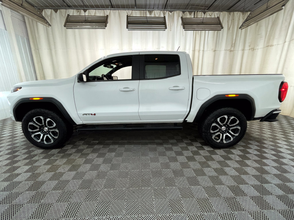 Used 2024 GMC Canyon AT4 w/ Canyon Safety Plus Package AWD/4WD image 16