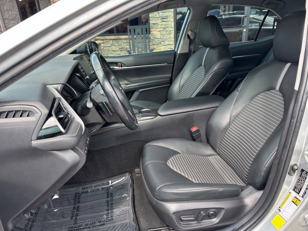 Used 2021 Toyota Camry SE FWD image 11