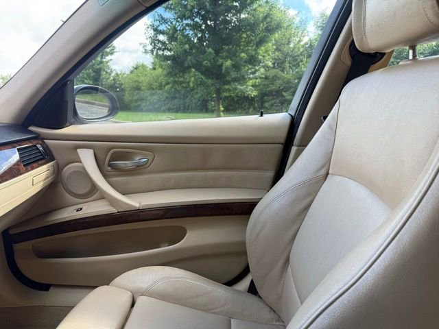 Used 2006 BMW 325i Sedan RWD image 12