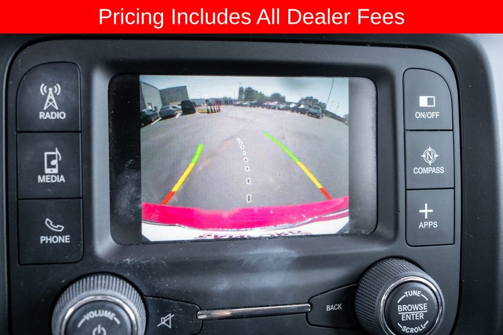 Used 2017 Jeep Renegade Latitude FWD image 13