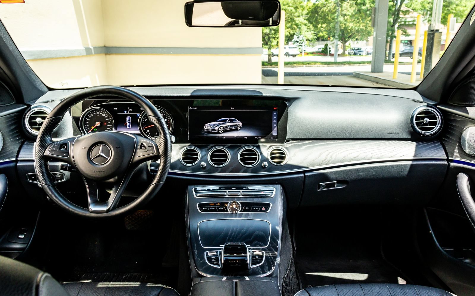 Used 2018 Mercedes-Benz E 300 4MATIC image 14