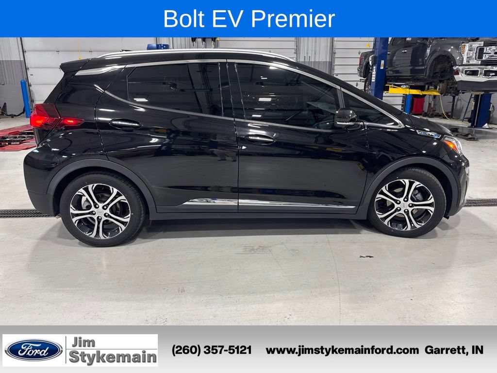 Used 2017 Chevrolet Bolt Premier w/ Driver Confidence II Package FWD image 11