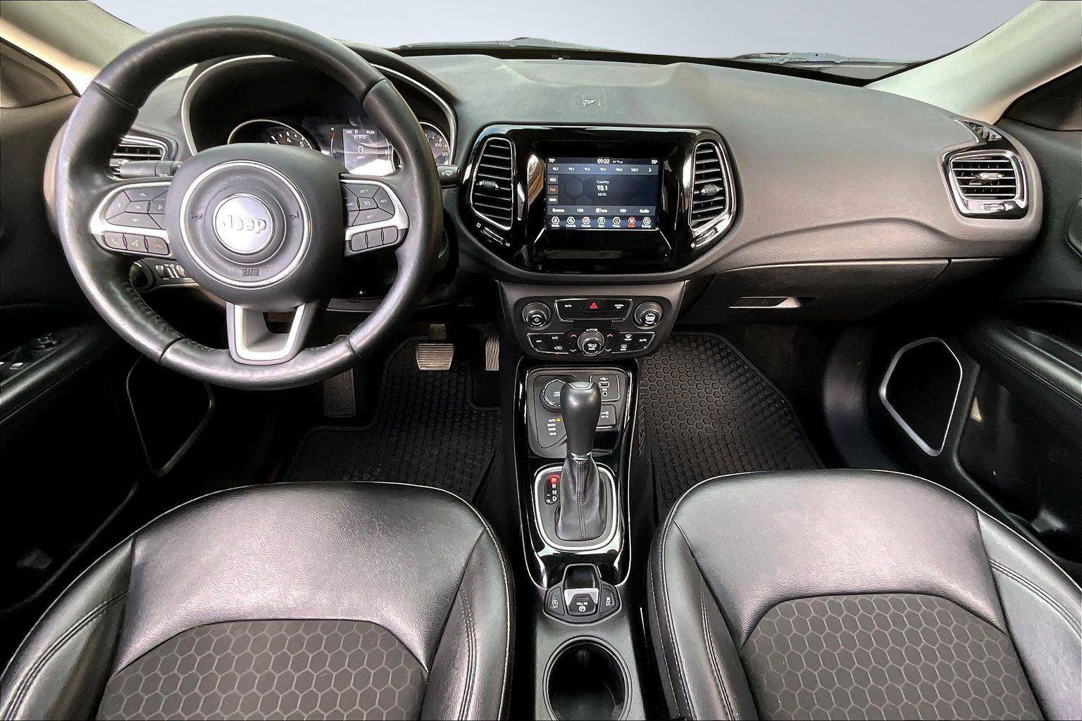 Used 2020 Jeep Compass Altitude image 17