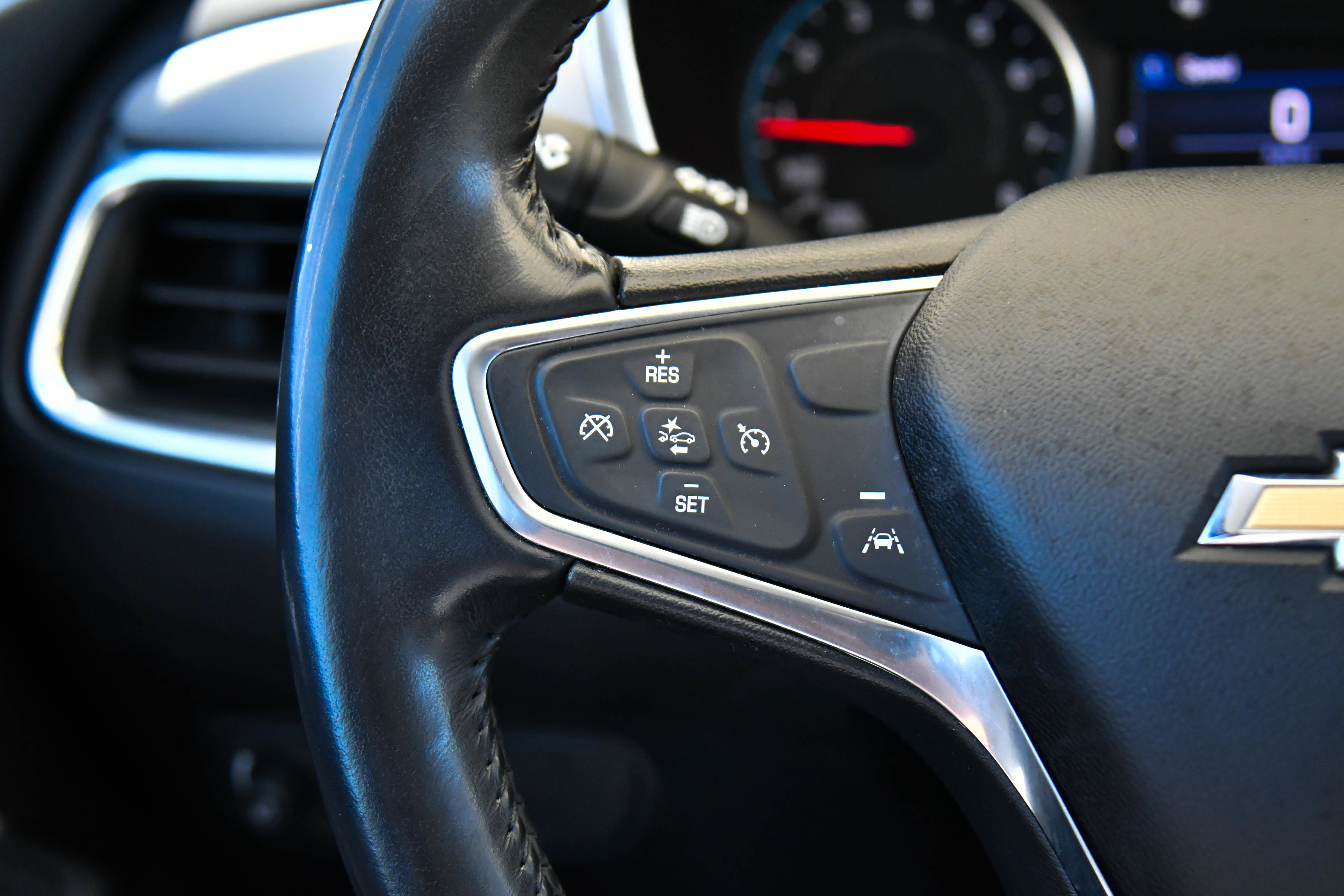 Used 2019 Chevrolet Equinox LT FWD image 29