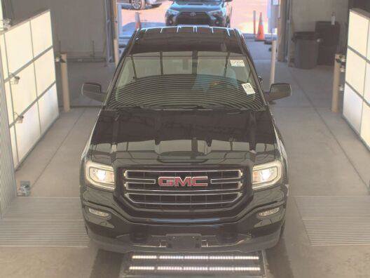 Used 2018 GMC Sierra 1500 SLE w/ SLE Value Package AWD/4WD image 2