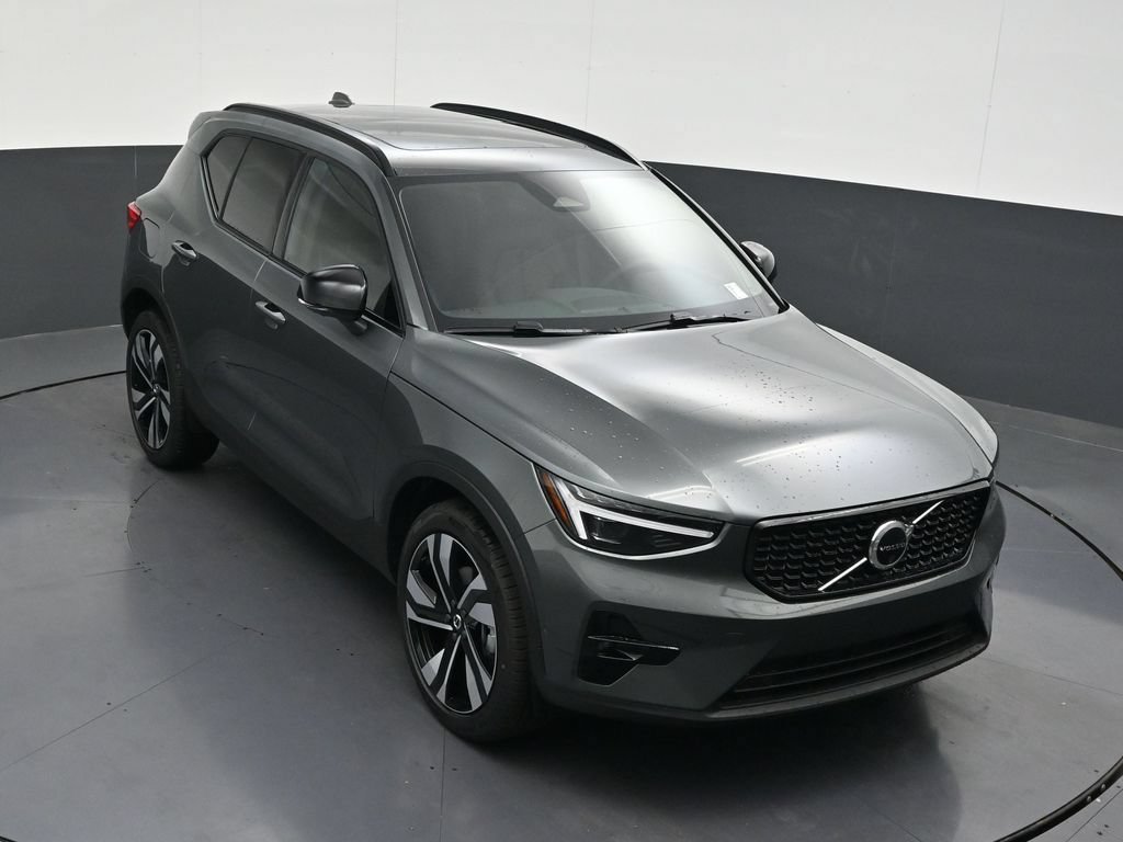 New 2026 Volvo XC40 B5 Plus AWD/4WD image 19