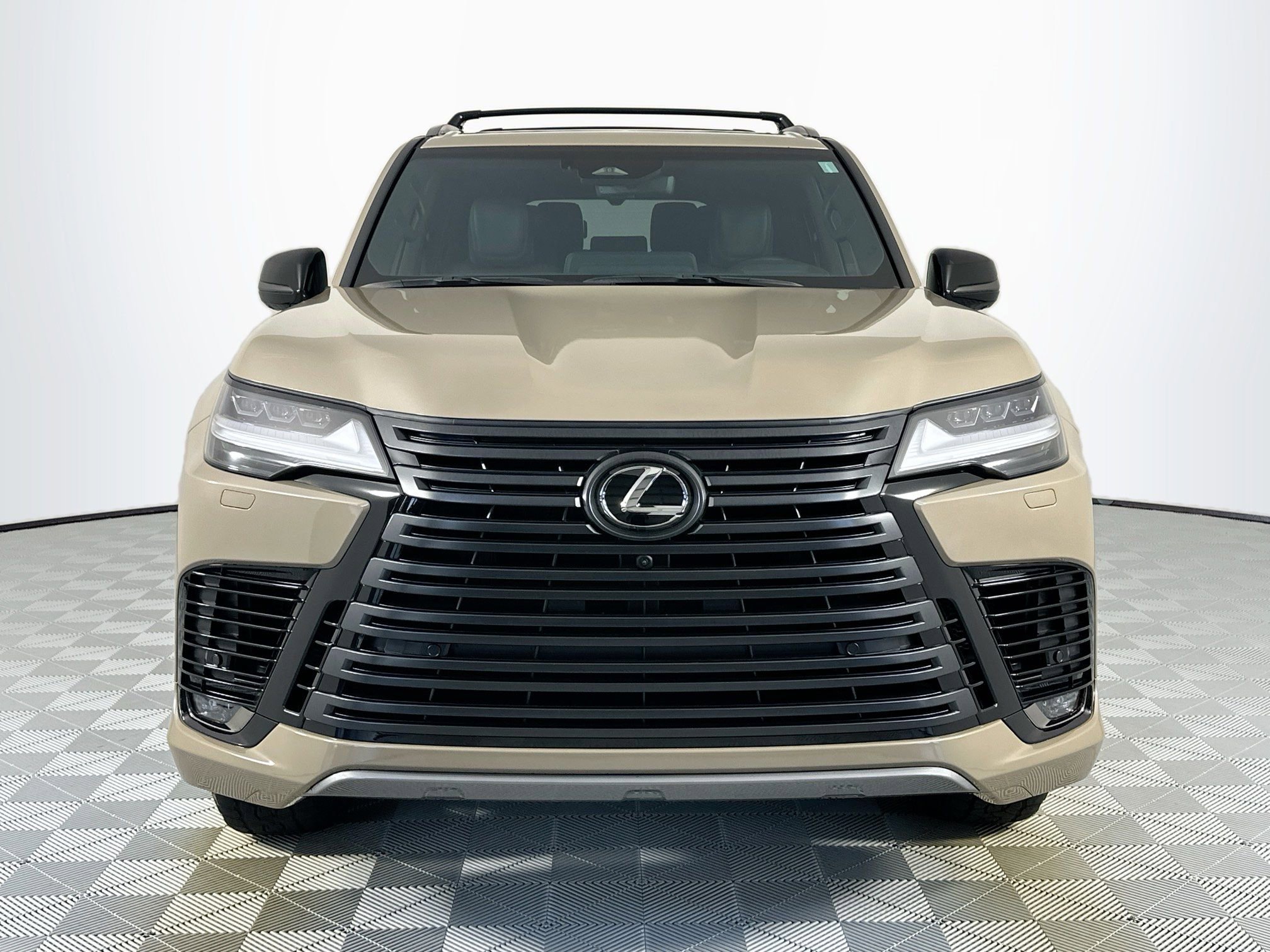 Used 2025 Lexus LX 700h Overtrail AWD/4WD image 2