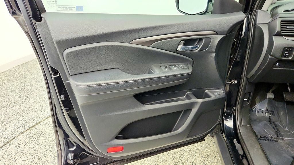 Used 2017 Honda Pilot EX-L image 11
