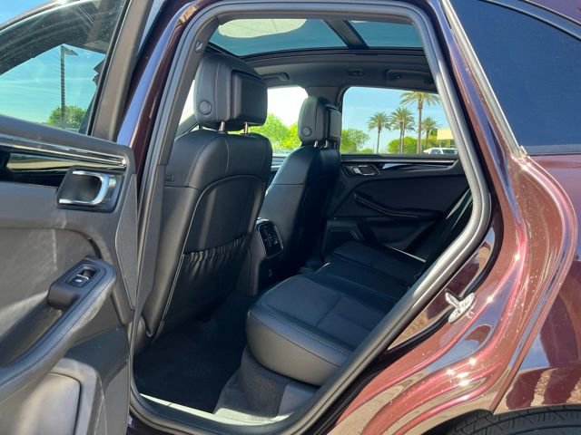 Used 2024 Porsche Macan image 11