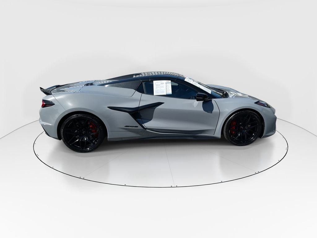 Used 2024 Chevrolet Corvette Z06 w/ Stealth Interior Trim Package RWD image 9